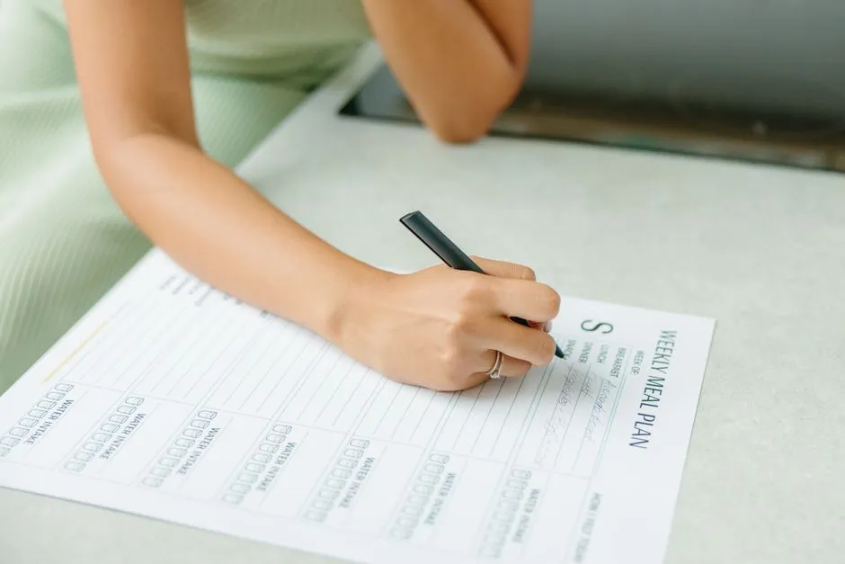 How to Make a Weekly Meal Plan on a Budget (Step-by-Step)